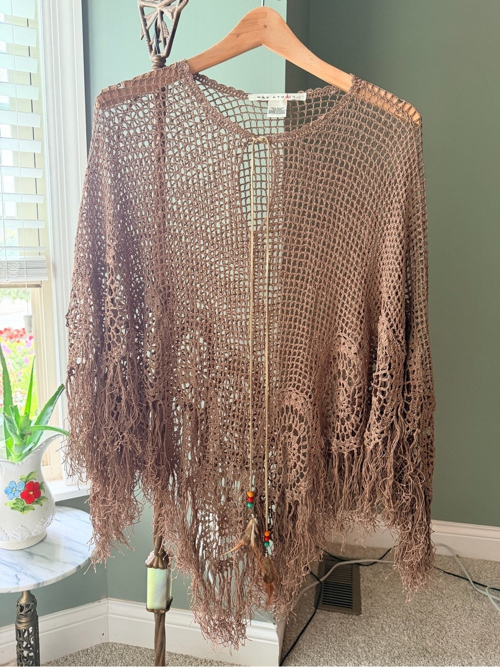 GT-0052 Max Studio Hand Crochet Fringe Poncho Brown Boho One Size