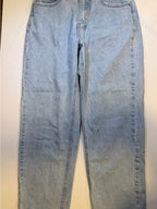 GT-0138 Missguided Petite High Rise Straight Jeans US 4 Light Wash Raw Hem