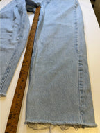 GT-0138 Missguided Petite High Rise Straight Jeans US 4 Light Wash Raw Hem