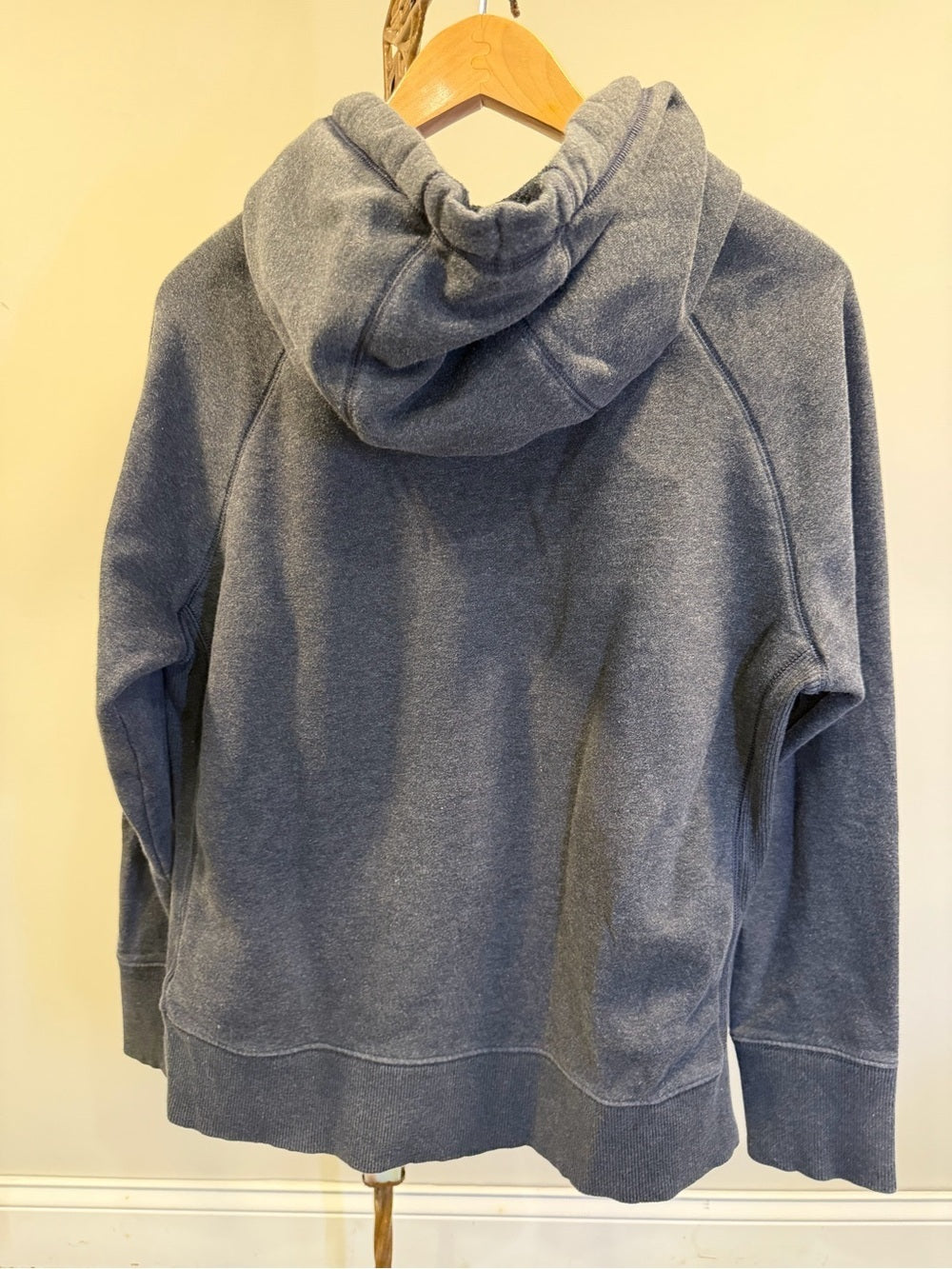 GT-0142 Under Armour Storm Hoodie M Gray Hot Pink Loose Fit Fleece Pullover
