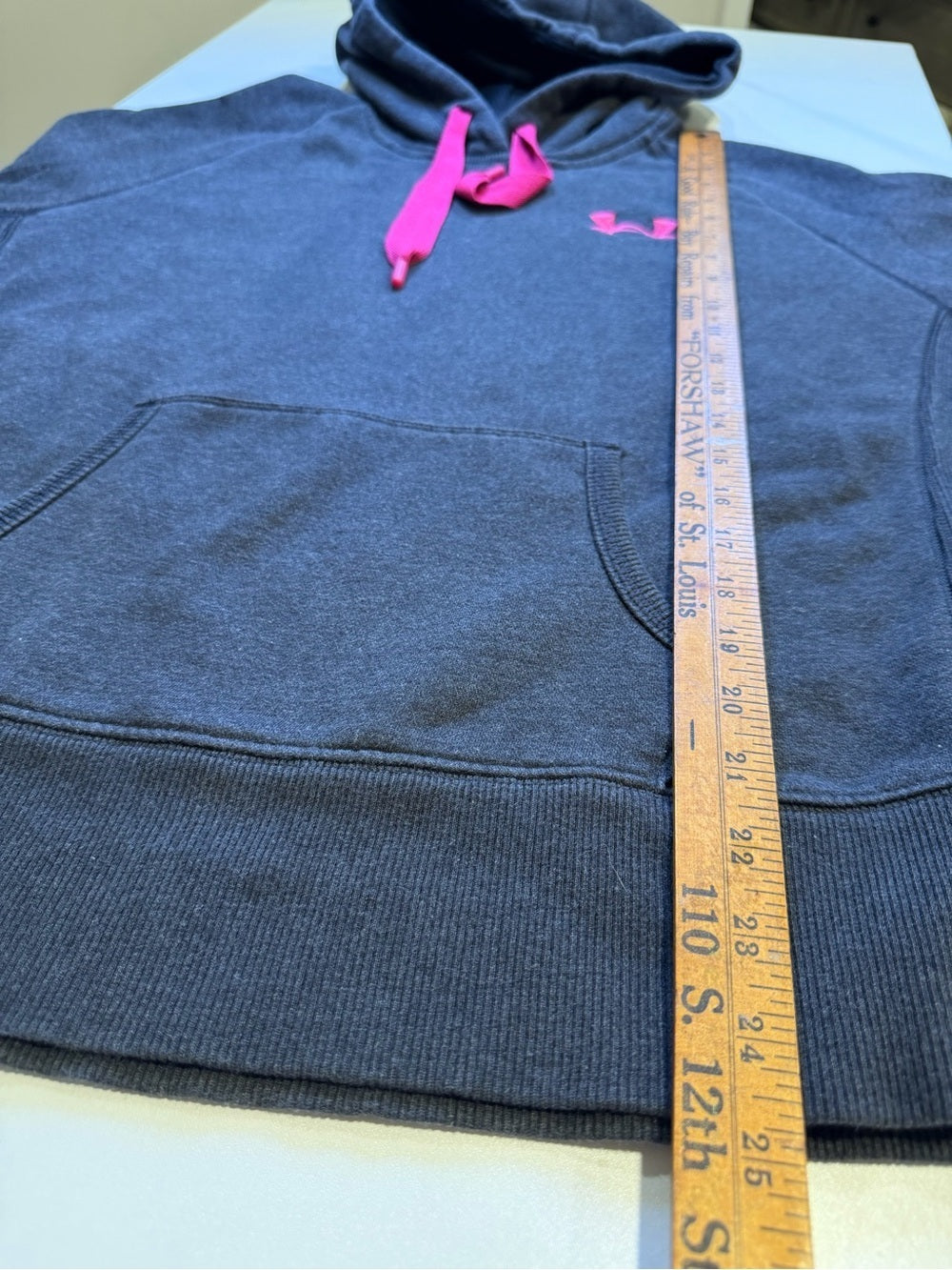 GT-0142 Under Armour Storm Hoodie M Gray Hot Pink Loose Fit Fleece Pullover