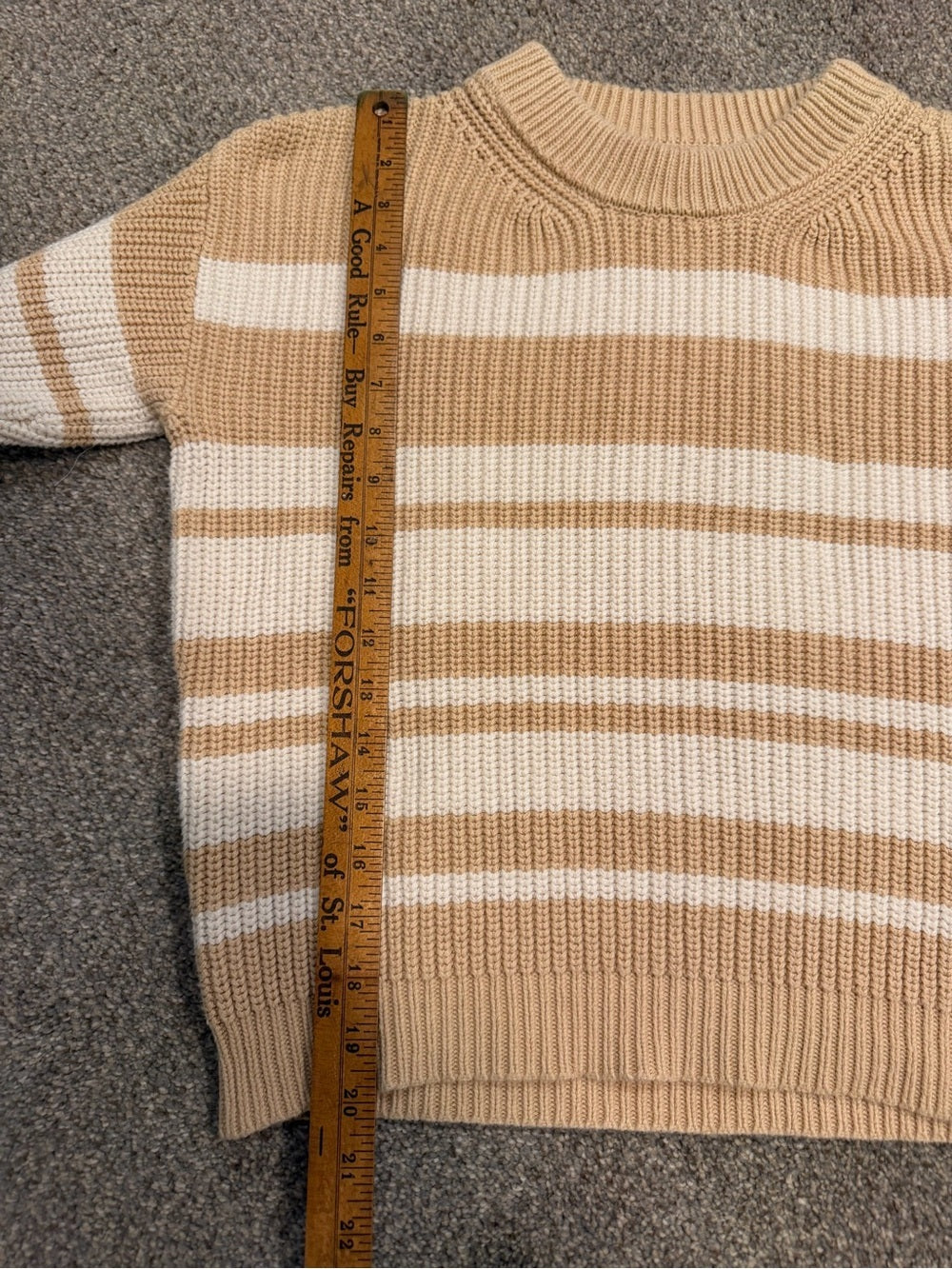 VEDA Chunky Knit Striped Sweater Tan Cream Crewneck Women’s M Coastal Cozy