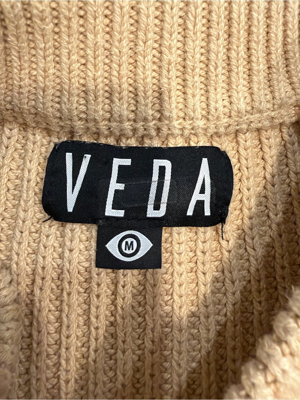 VEDA Chunky Knit Striped Sweater Tan Cream Crewneck Women’s M Coastal Cozy