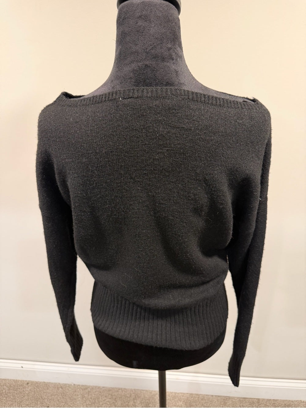GT-0198 Montgomery Post Black Boat Neck Knit Sweater XS NWT