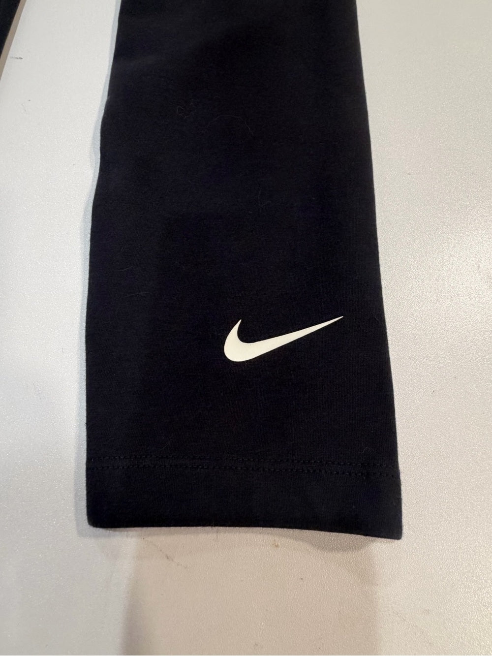 GT-0146 Nike Black Dri-FIT Leggings M Swoosh High Rise Athletic Yoga