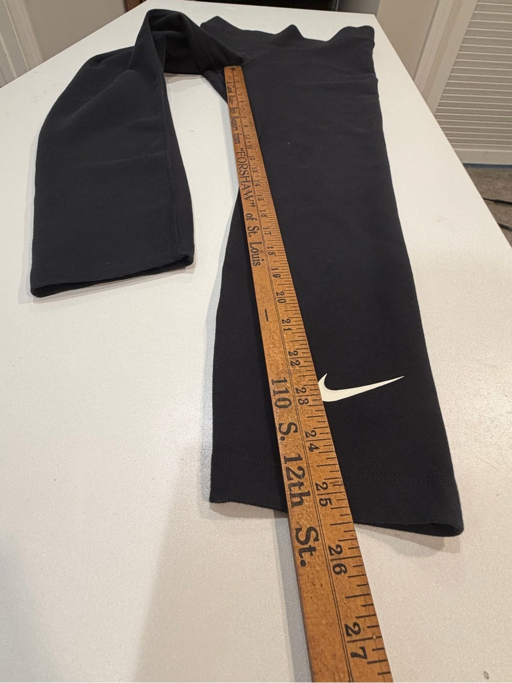 GT-0146 Nike Black Dri-FIT Leggings M Swoosh High Rise Athletic Yoga