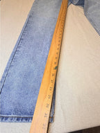 (7) J.galt Women’s Straight Leg Jeans in Light Blue Wash