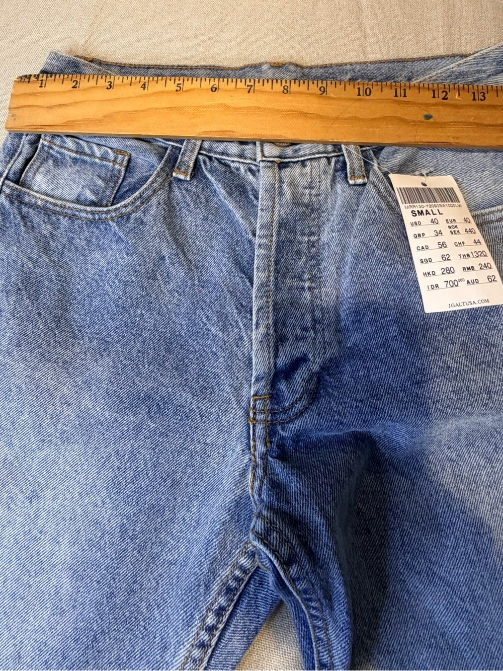 (7) J.galt Women’s Straight Leg Jeans in Light Blue Wash