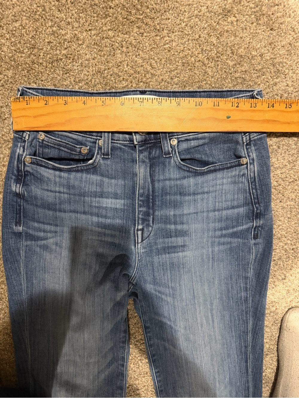 GT-0234 AYR Women’s Jeans 28 Long High Rise Straight Leg Raw Hem Denim
