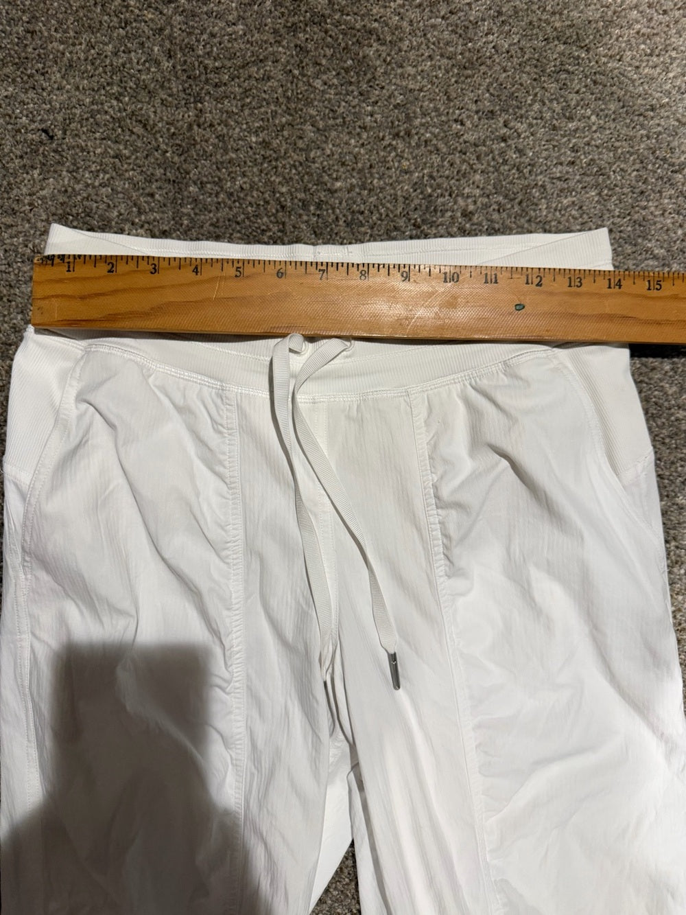 GT-0244 lululemon White Dance Studio Mid Rise Lined Joggers Size 6