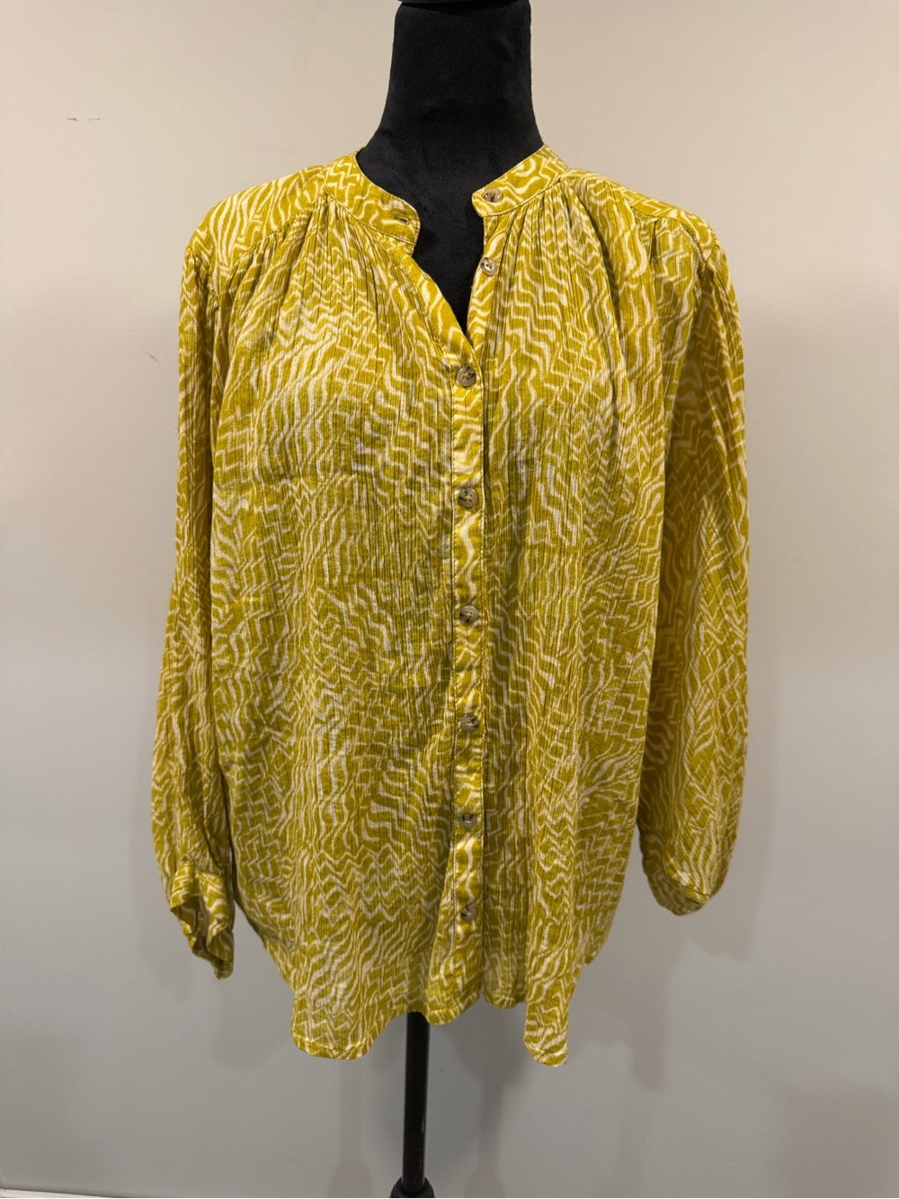 GT-0243 Pilcro Anthropologie Yellow White Printed Button Front Blouse M