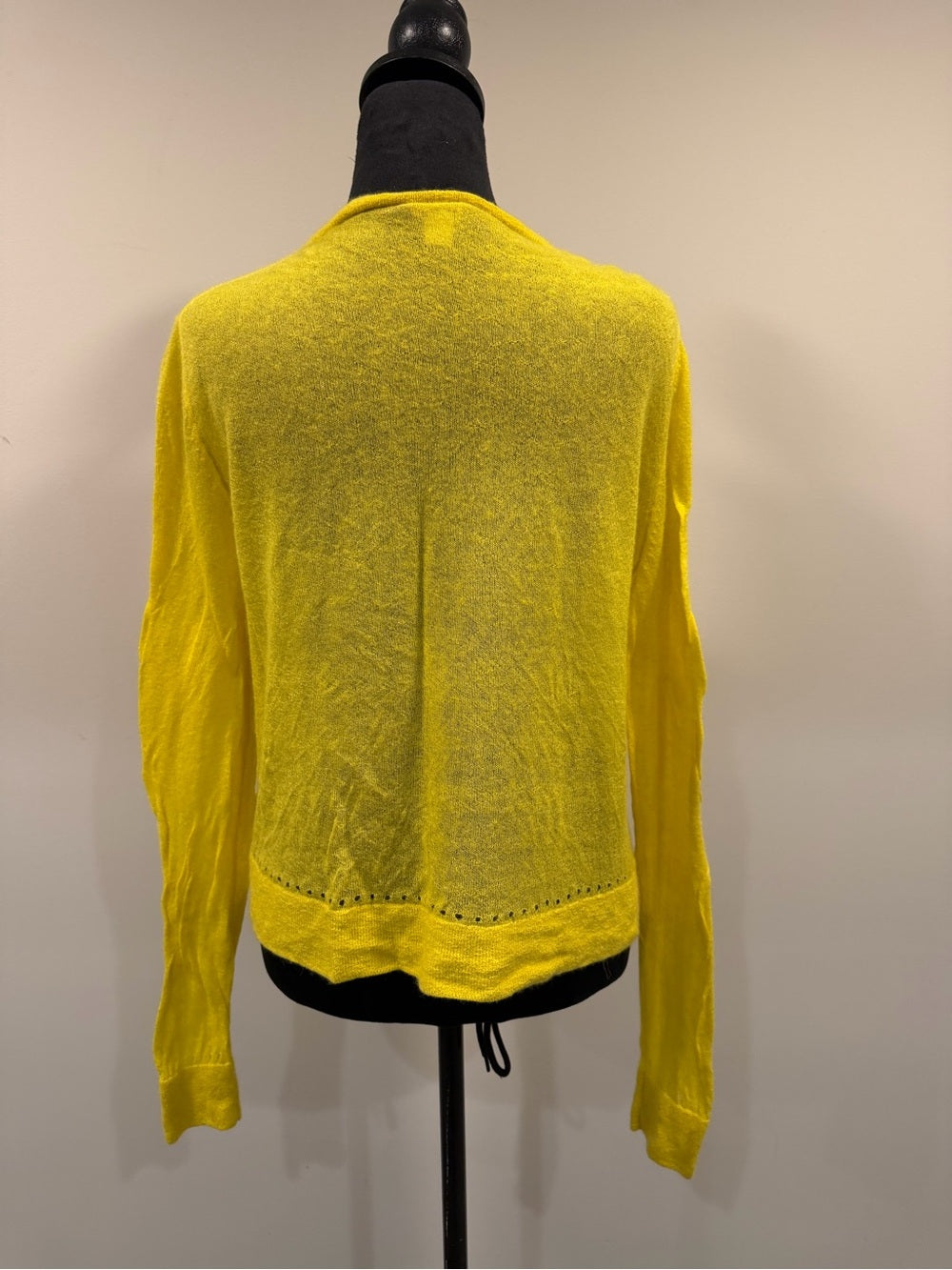 GT-0245 Fossil Yellow Sheer Knit Button Front Cardigan Sweater L Pockets