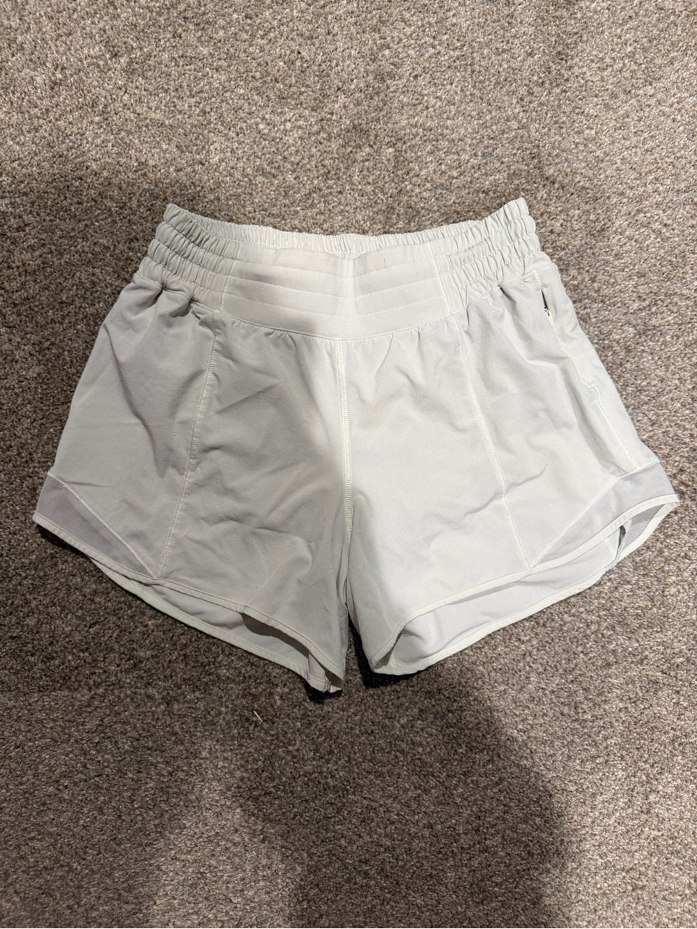 Lululemon Hotty Hot Running Athletic Shorts Size 6 GT-0254