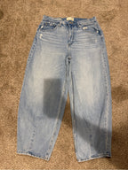 Universal Thread High Rise Easy Barrel Jeans Light Wash Distressed 8 GT-0269