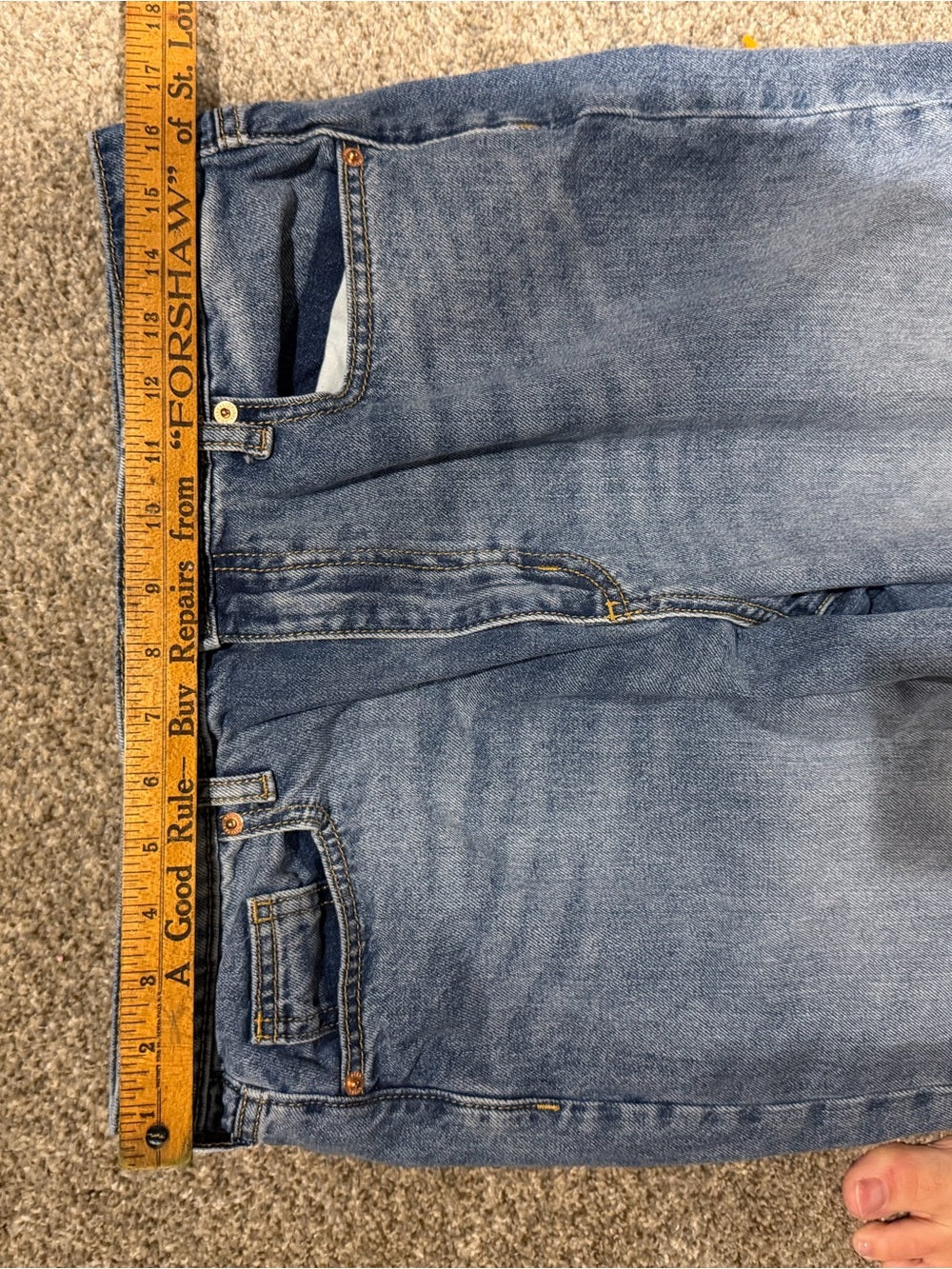 Universal Thread Boyfriend Jeans Patchwork Denim Raw Hem Straight Leg GT-0271