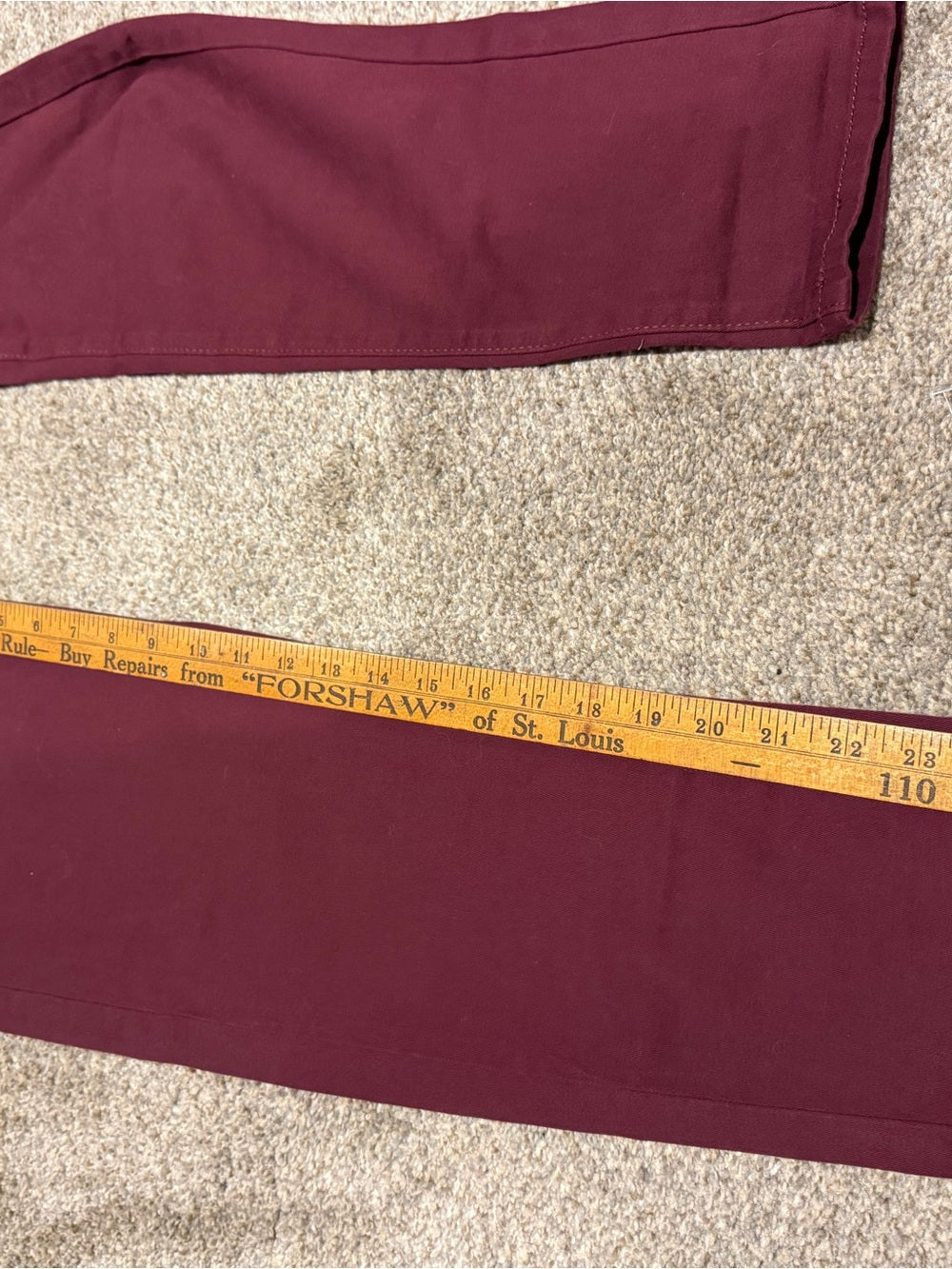Levi’s Boyfriend Jeans Burgundy Wine Mid Rise Tapered 28x27 NWT GT-0272