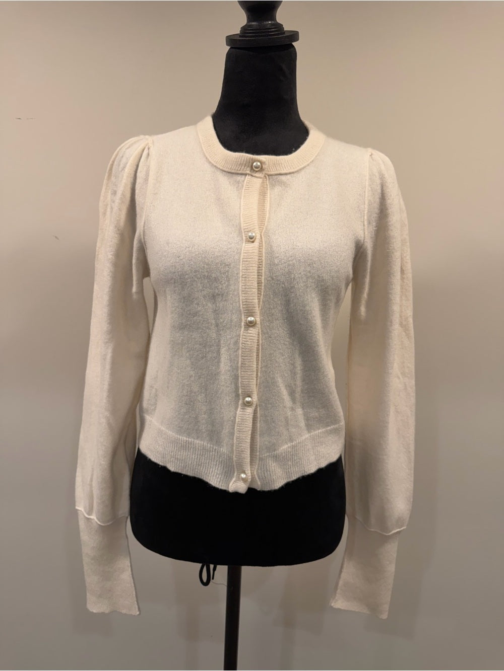 100% Cashmere Ivory Pearl Button Puff Sleeve Cardigan Sweater M GT-0278