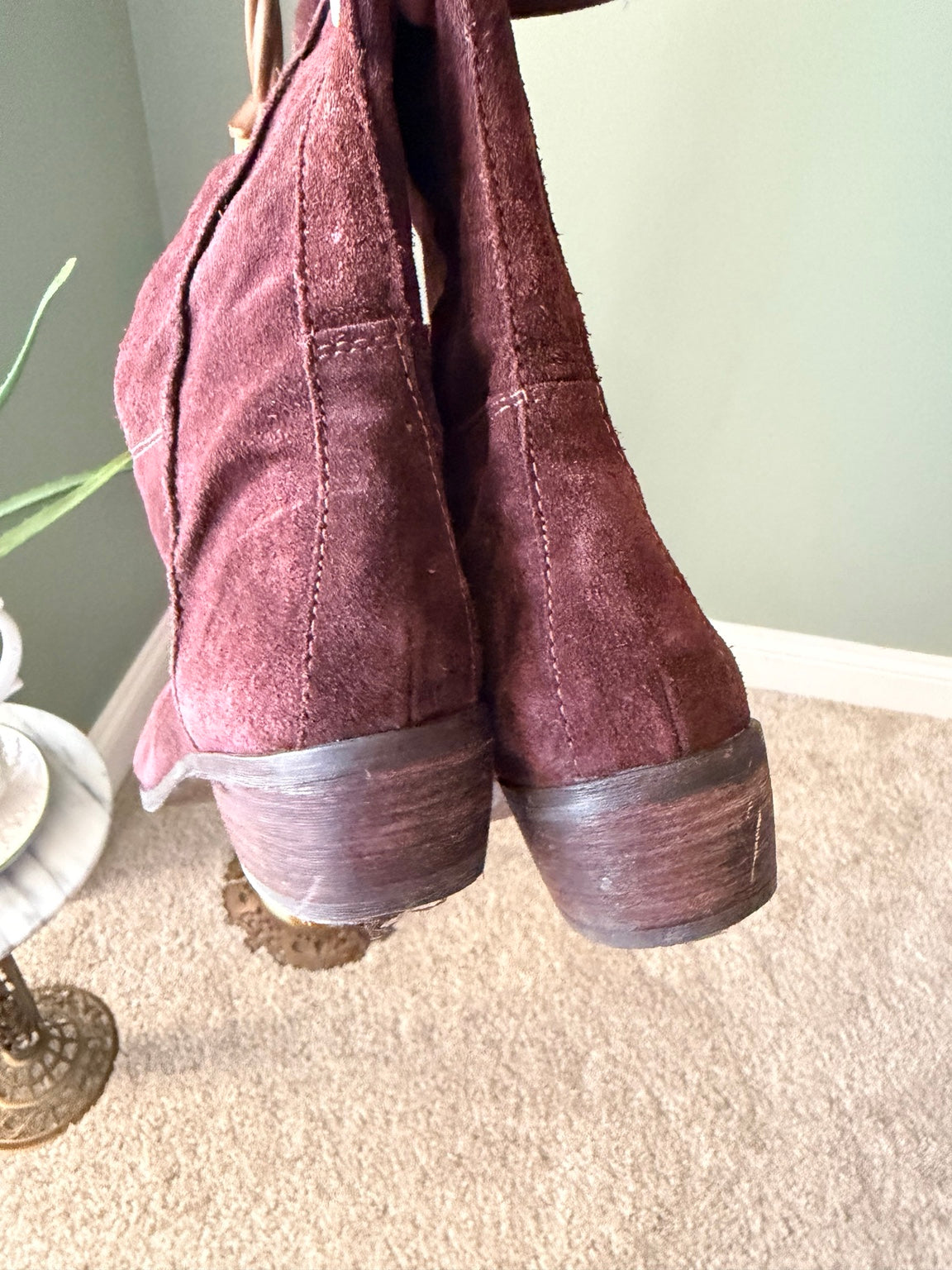 Sam Edelman brown suede boots heel detail