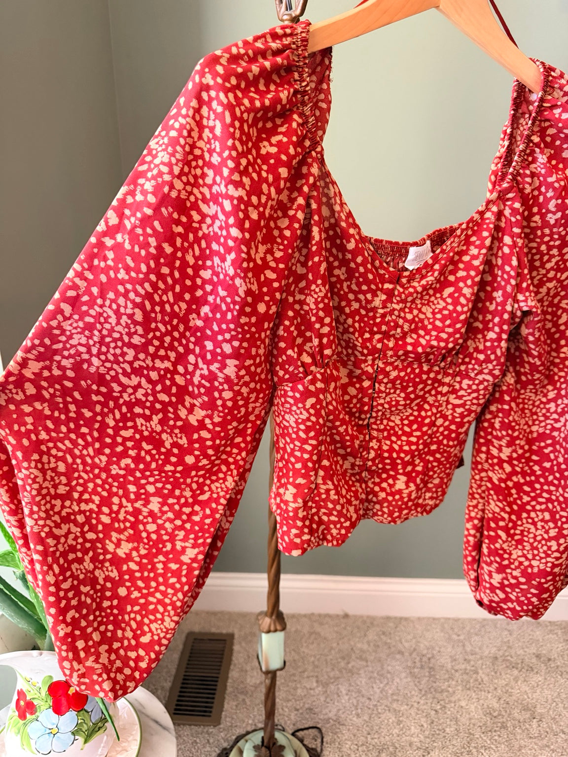 Sienna Sky red print puff sleeve blouse angle