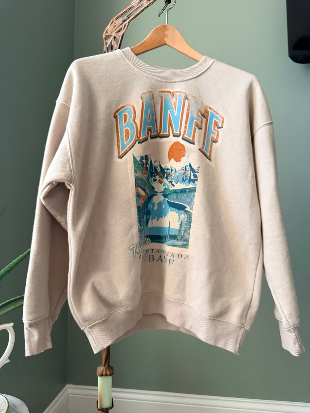 State of Mine Banff Alberta Canada graphic sweatshirt size small