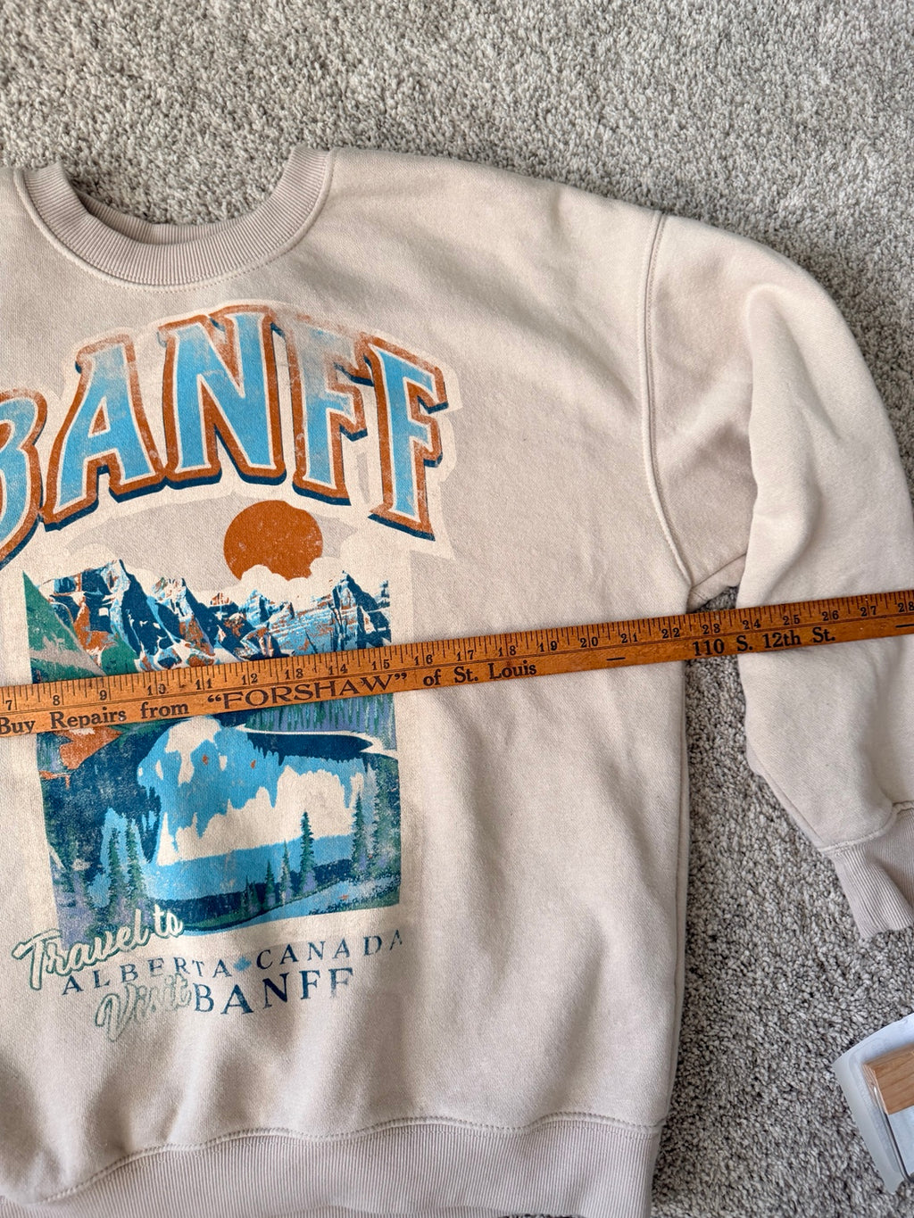 State of Mine Banff Alberta Canada graphic sweatshirt size small