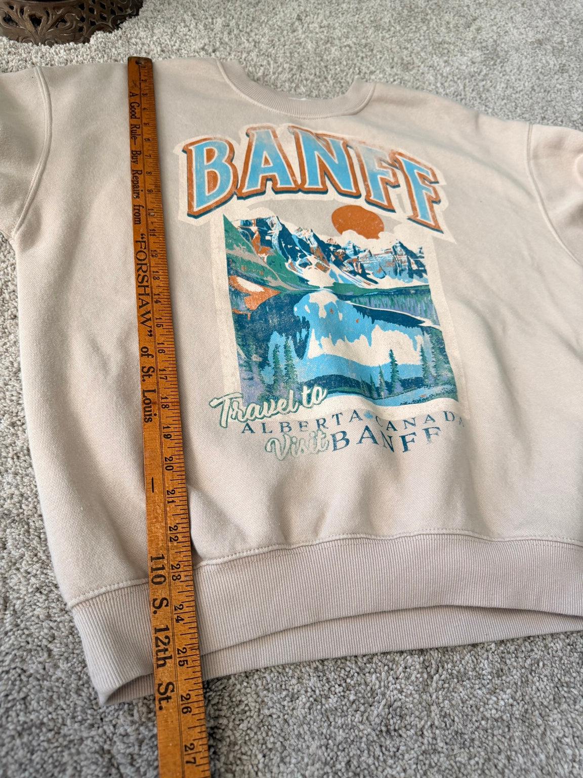State of Mine Banff Alberta Canada graphic sweatshirt size small