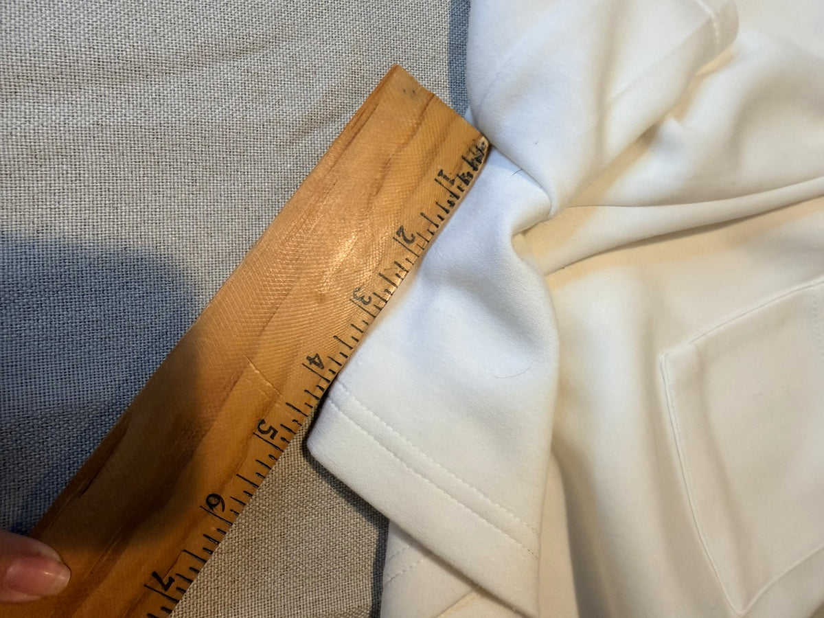 Tahari white drawstring shorts size S/P inseam measurement
